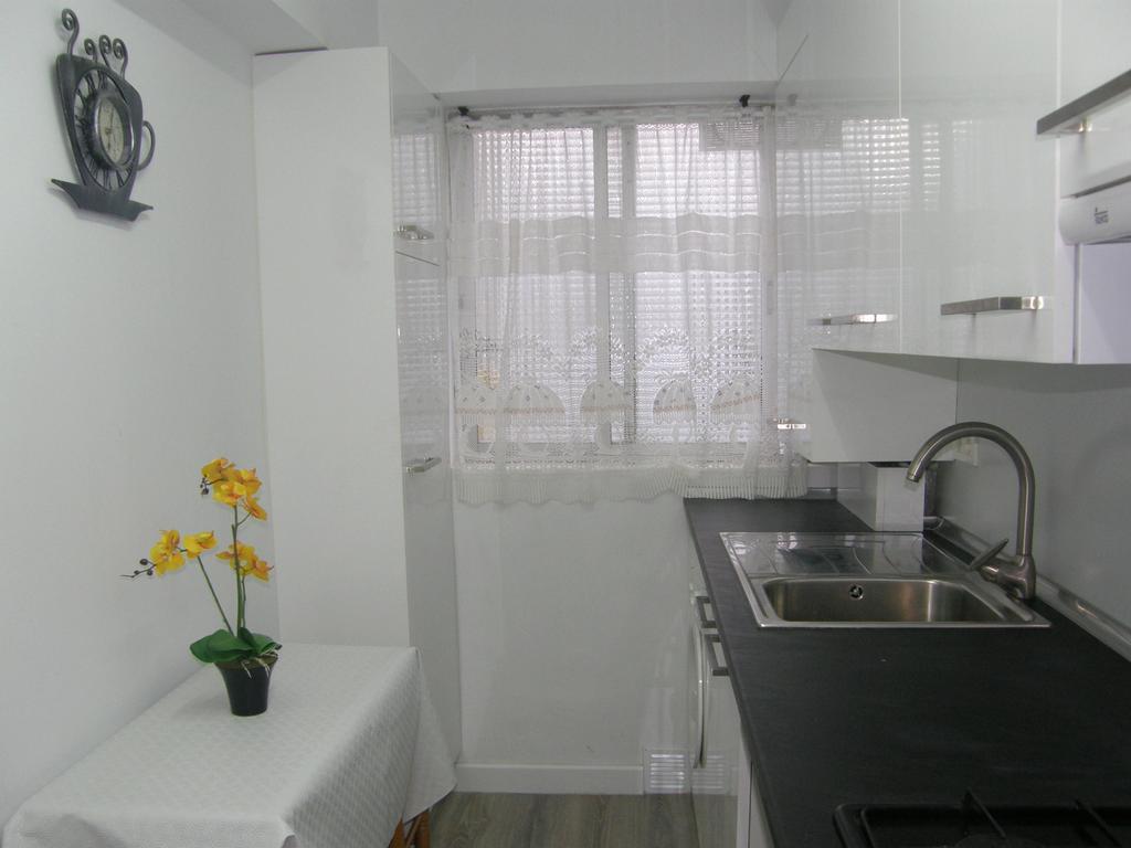Atico Con Terraza En La Jota Apartment Zaragoza Exterior photo